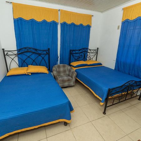 Hostal Amador Familiar Panama City Phòng bức ảnh