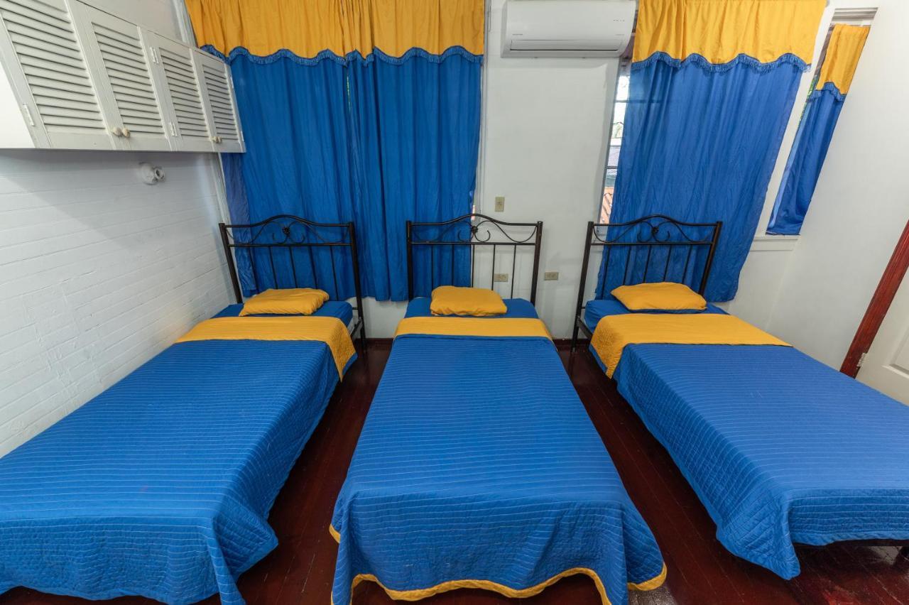 Hostal Amador Familiar Panama City Phòng bức ảnh