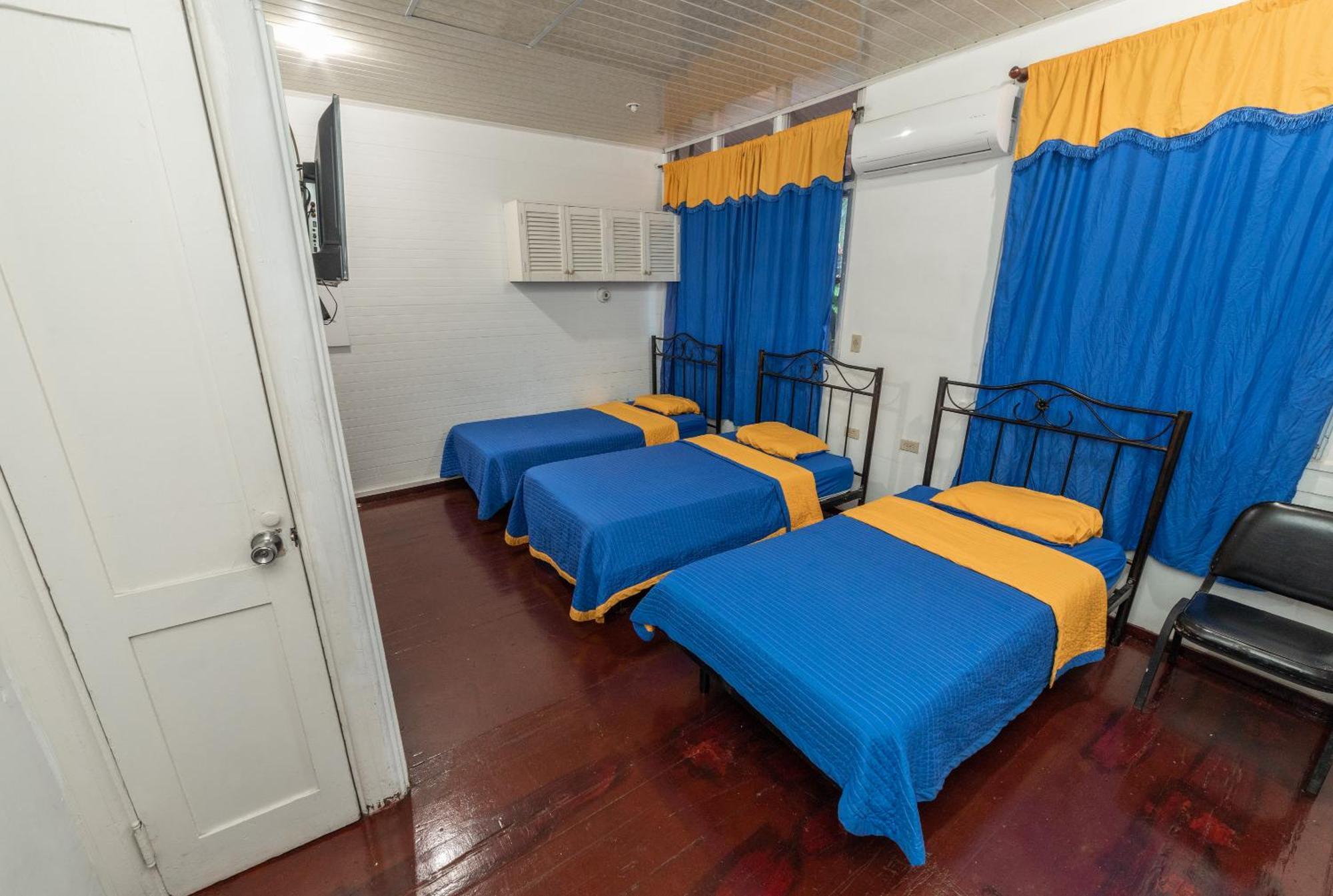 Hostal Amador Familiar Panama City Phòng bức ảnh