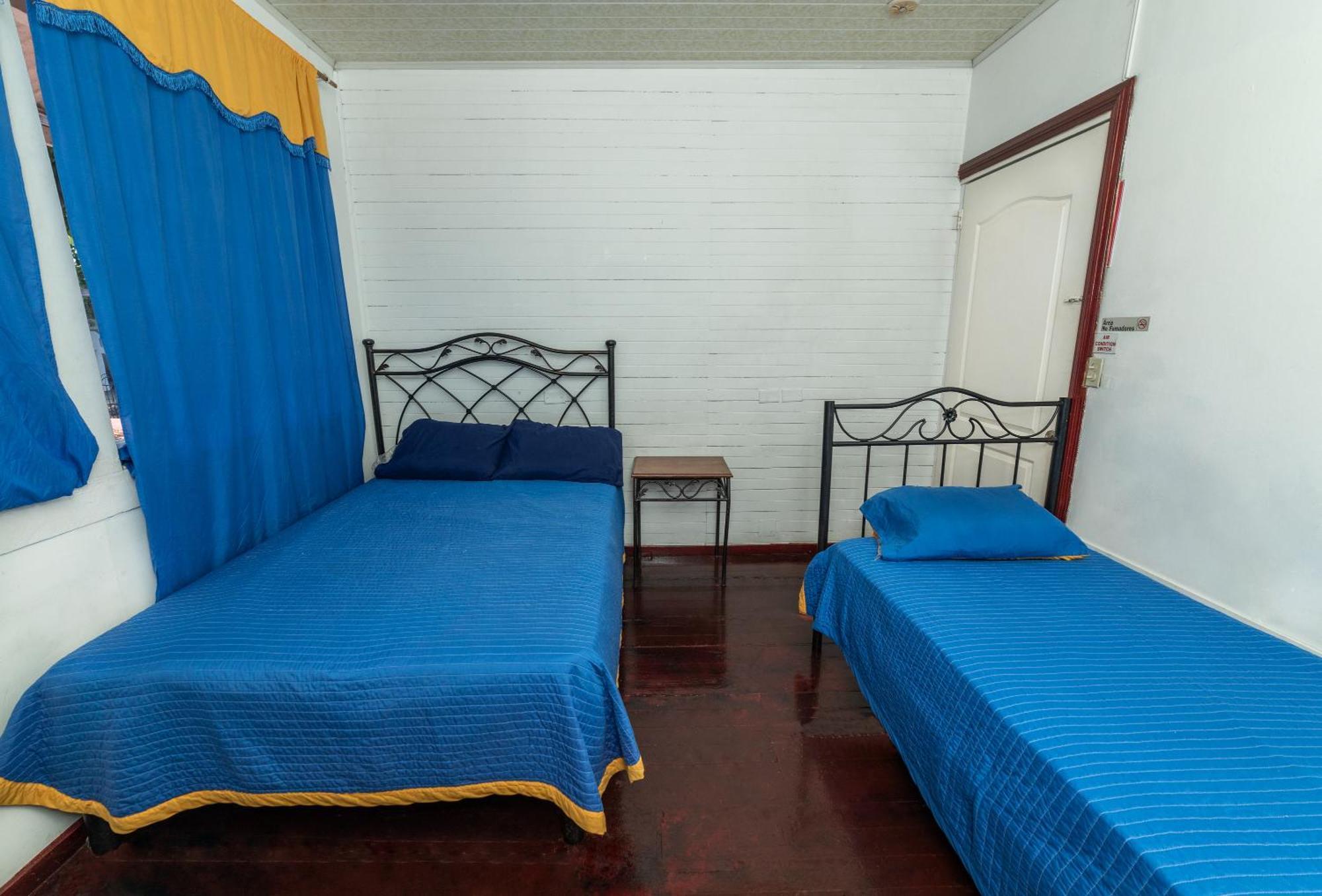 Hostal Amador Familiar Panama City Phòng bức ảnh
